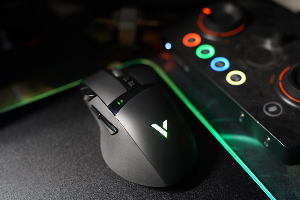 我不允许你没看过！元旦入手一套亮闪闪幻彩鼠垫，你喜欢吗