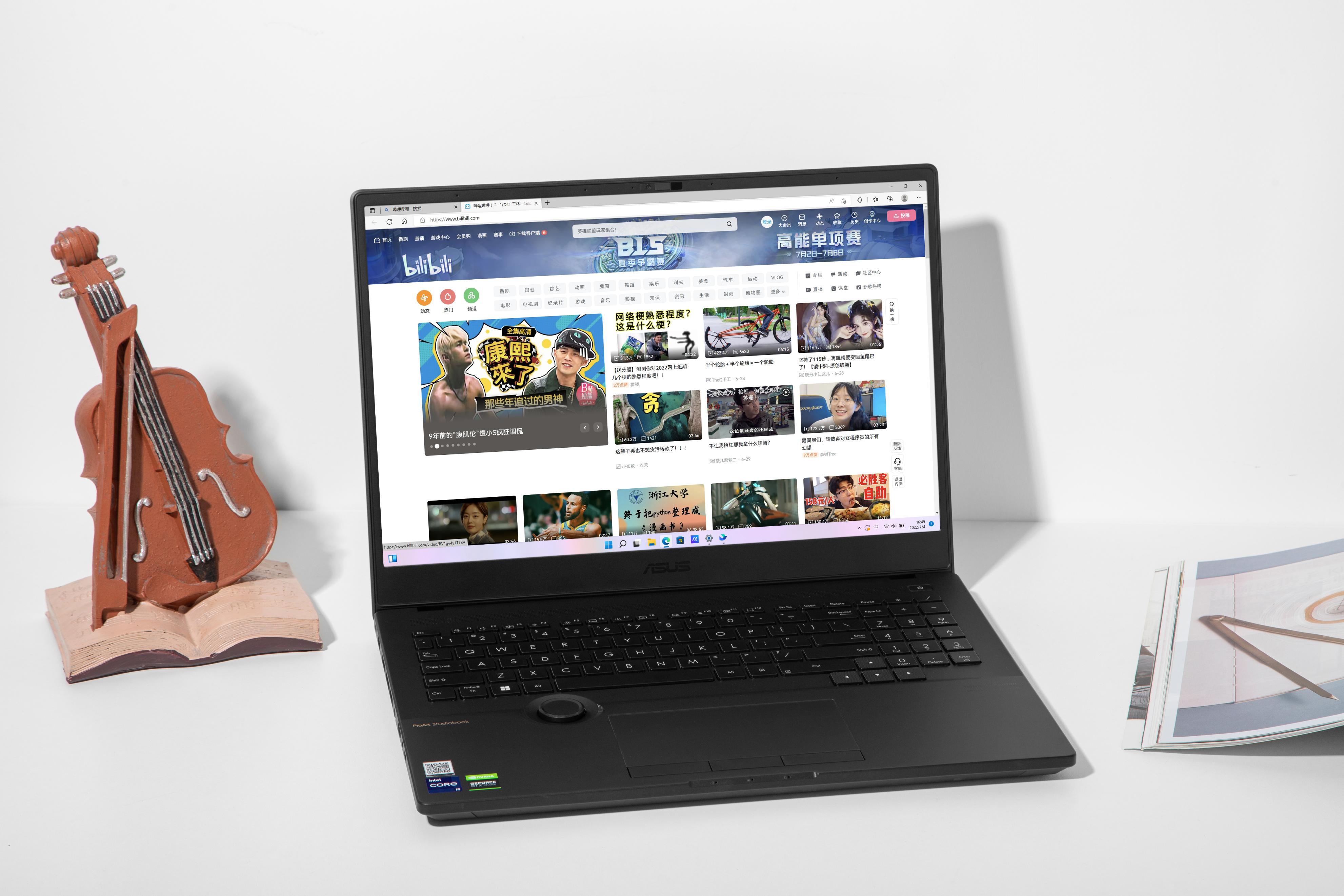 暑期怎么选专业设计本？苹果有教育优惠，华硕Win11高端本也很香