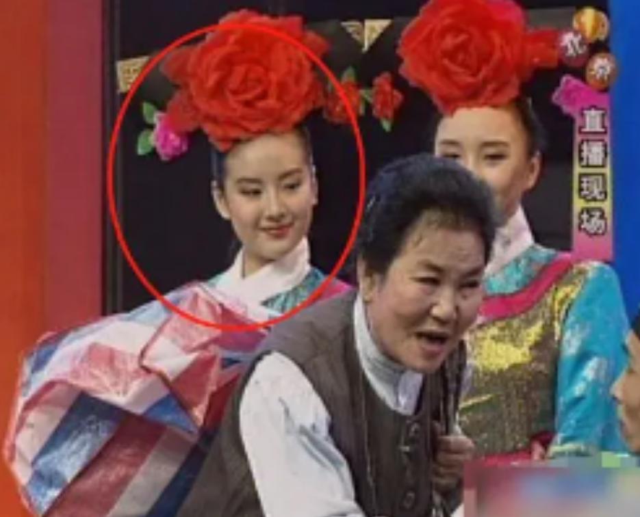 43岁董洁直播,43岁董洁直播带货评论区大翻车