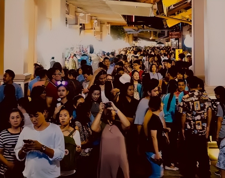 五一的泰国机场,泰国旅游现状机场空无一人