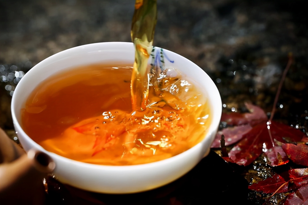 什么体质的人适合喝什么样的茶,常喝茶有好处但要根据体质来选茶