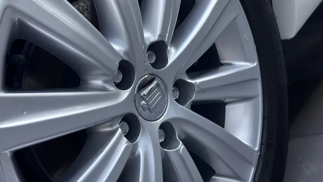 13代半皇冠底盘松散回炉重造,十三代皇冠彻底整备