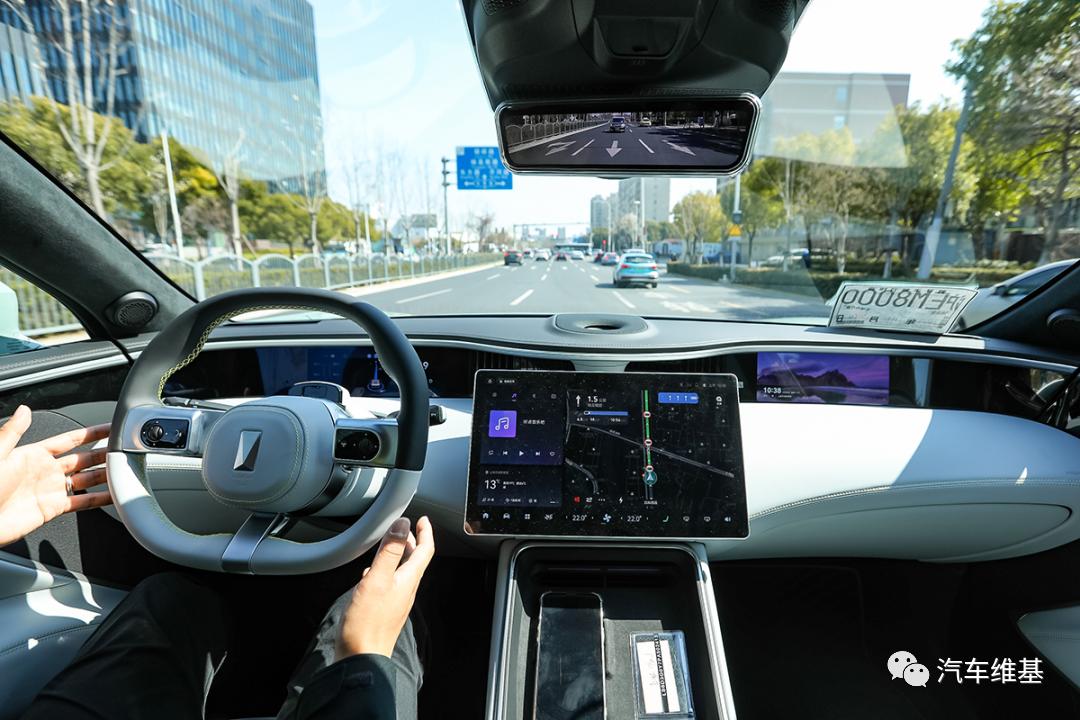 【维基试驾】阿维塔11单机版：做智能驾驶领域的“老司机”