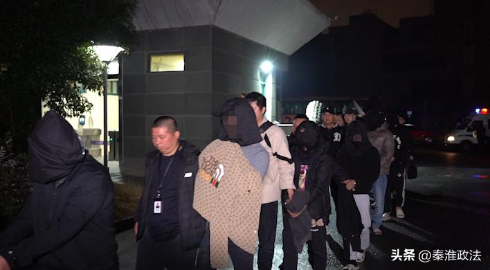 金店买大量黄金骗局,杭州一市民抛售400多万黄金