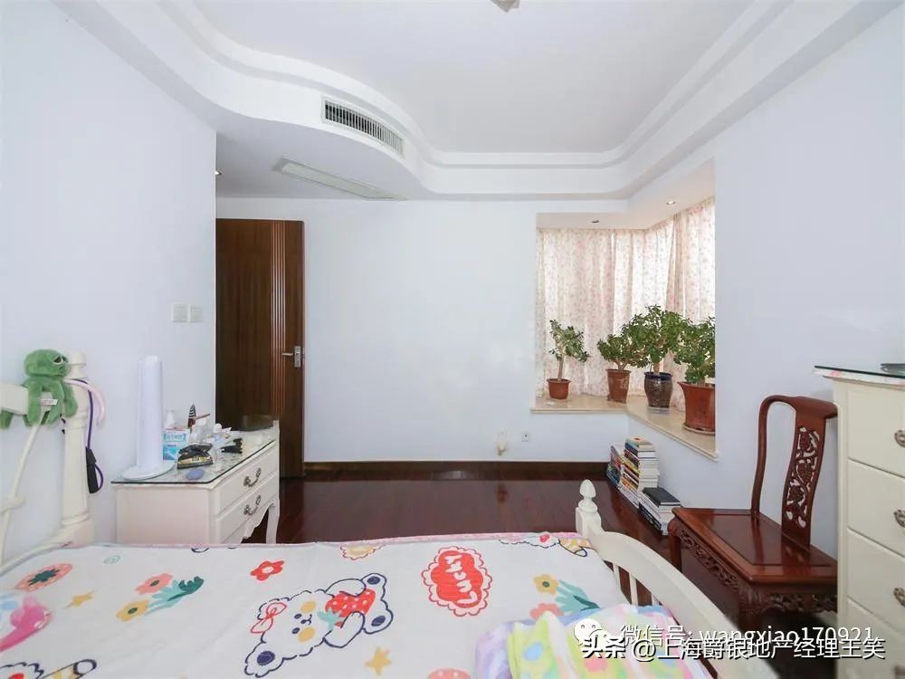 大华十八街区中心位置大平层，195M²1970万，13号线地铁口200米