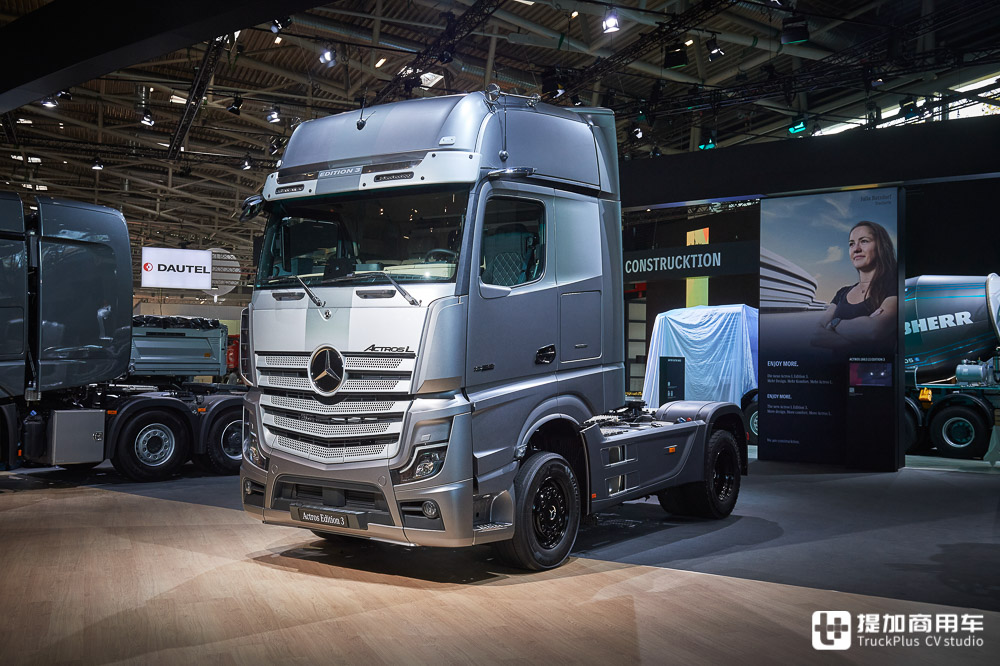 电动卡车站C位，硬汉选手也不少，带你逛2022宝马展奔驰卡车展台