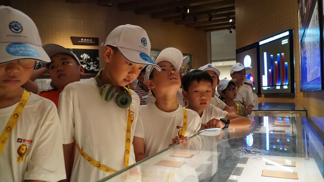 小记者游家乡,小记者户外采风