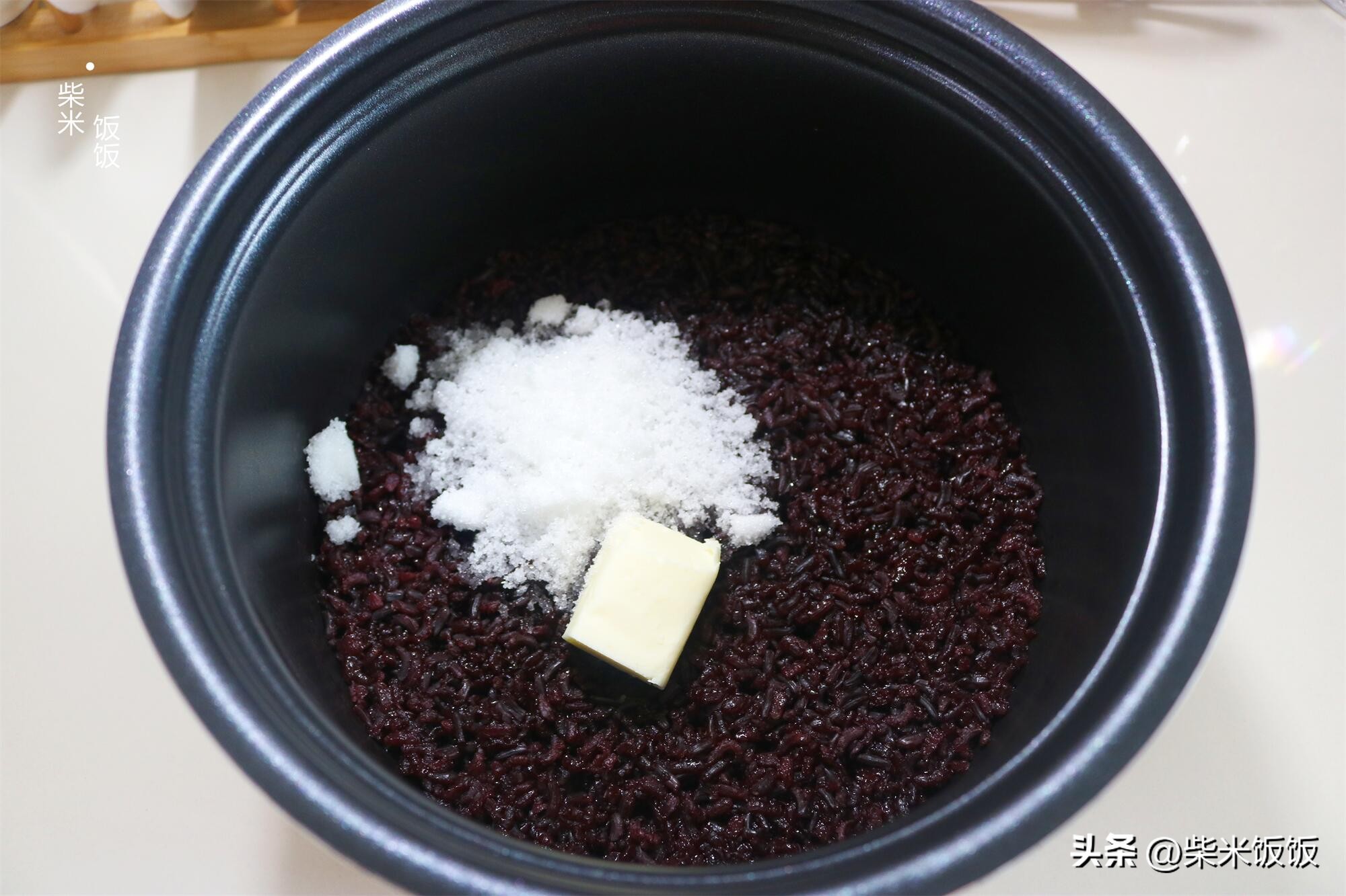 外面酥酥的里面糯糯的紫米饼做法,怎么才能做出酥脆入口即化的米饼