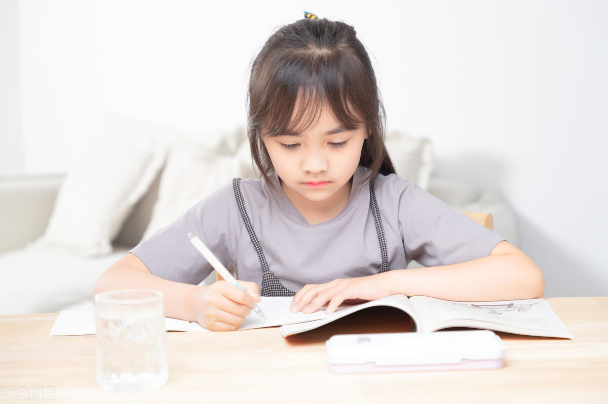 瘦金体硬笔书法零基础入门教学,小学生硬笔书法零基础入门教学