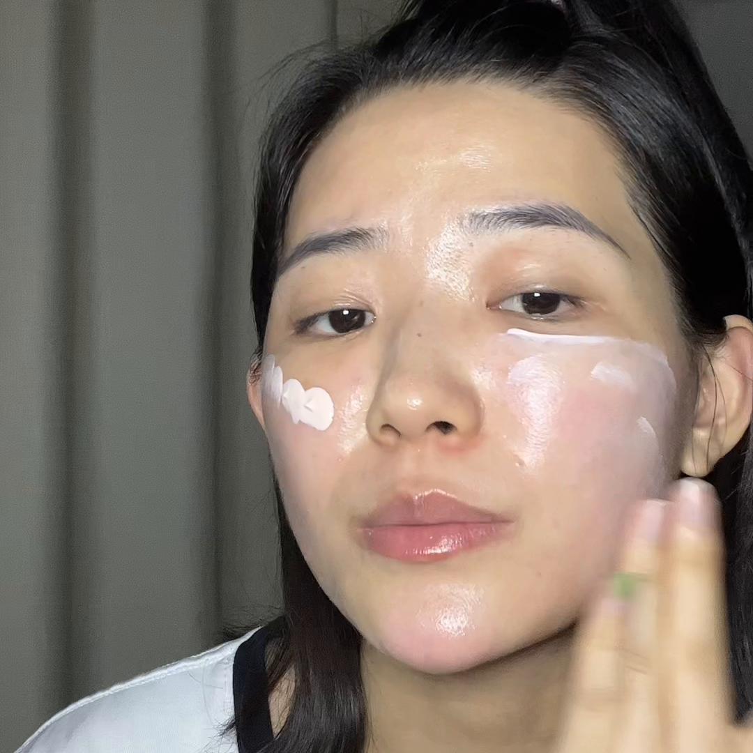 简单伪素颜日常妆步骤图,简单伪素颜日常妆步骤大脸