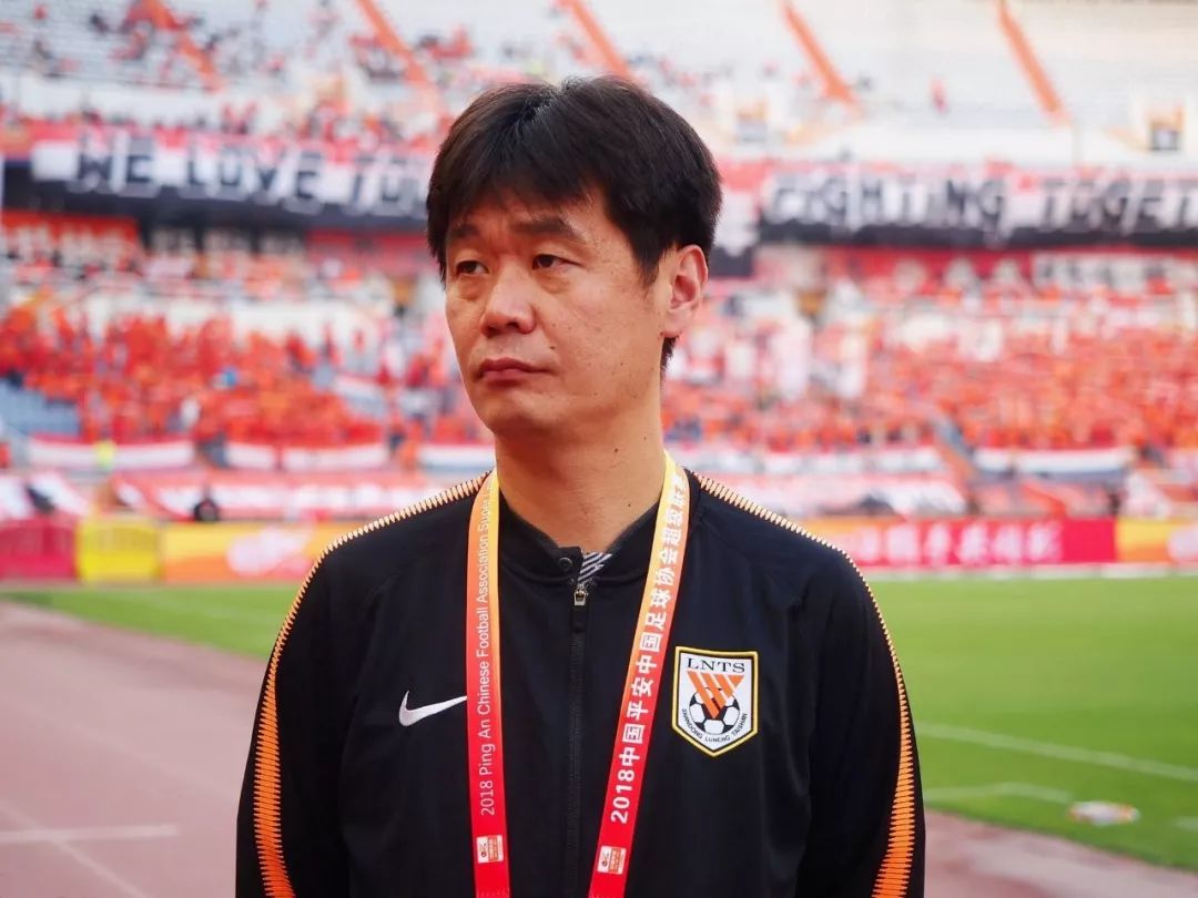 青岛足球教练李霄鹏,李霄鹏鲁能换帅视频