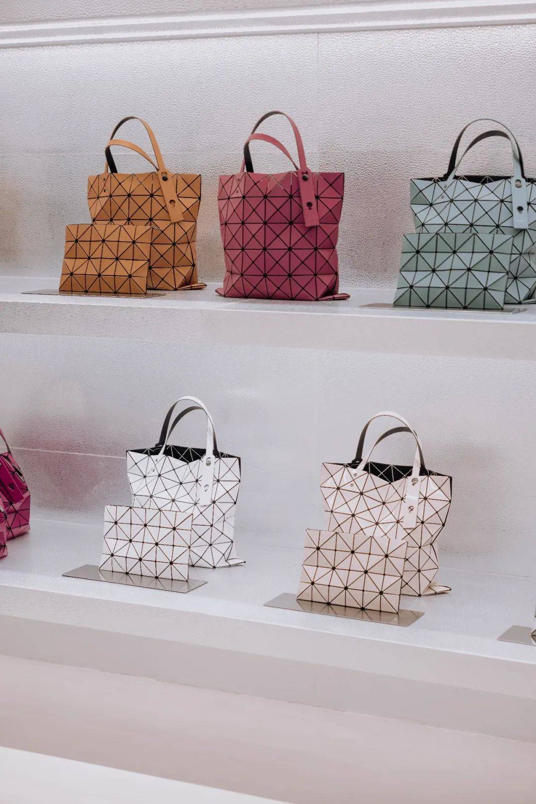 2023三宅一生包包哪款值得买,三宅一生水桶包2021