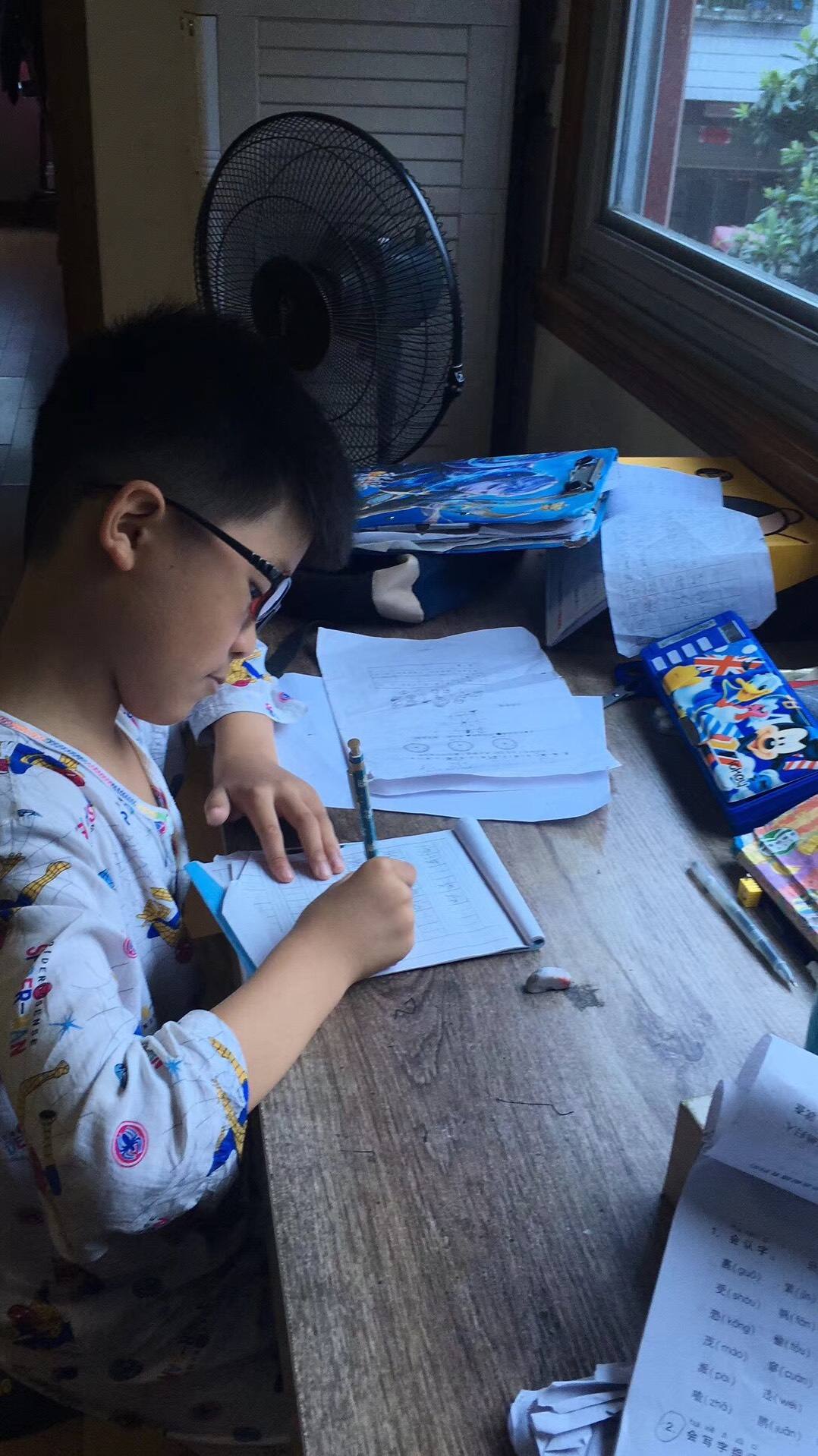 孩子乐于“躺平”，学习一点不努力：我做了3件事，成功改变了他