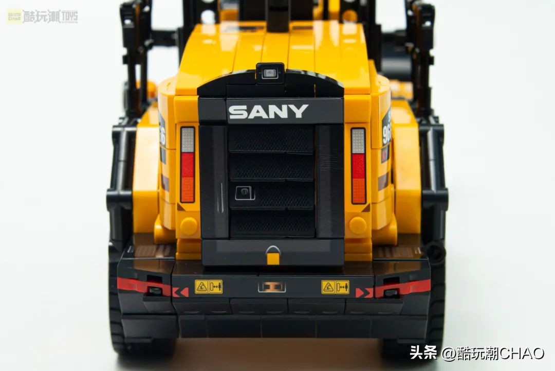 森宝积木三一重工系列拼搭视频,森宝积木三一重工吊车拼装视频