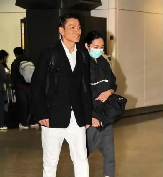 最佳荧幕情侣刘德华关之琳,和刘德华般配的荧幕情侣