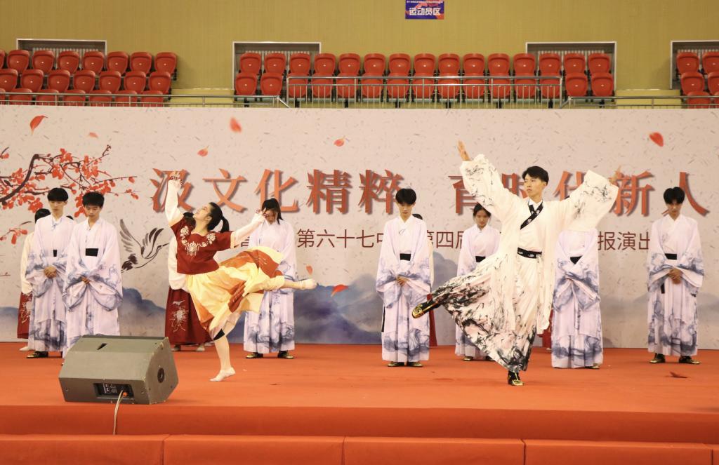 青岛六十七中几次全省冠军,青岛六十七中诗情画意