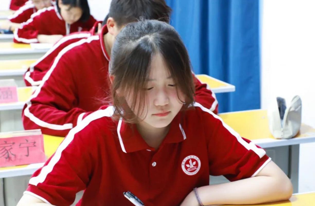 上了高中“力不从心”的学生，早在初中就有预兆，家长注意这几点