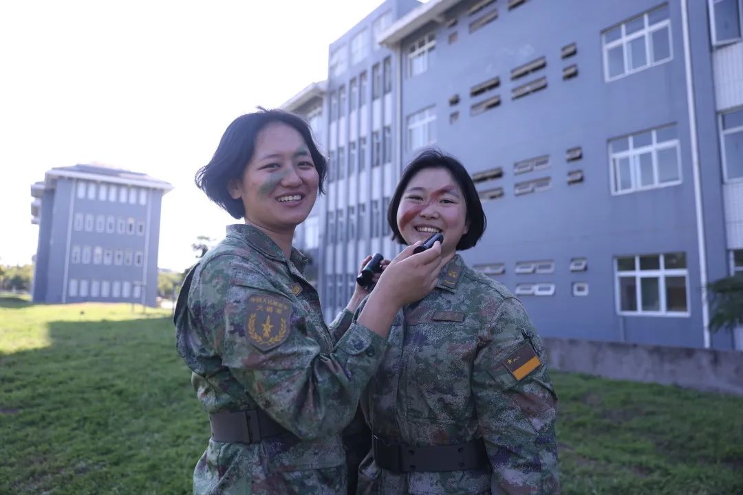 军营帅气视频,军营精彩瞬间照片