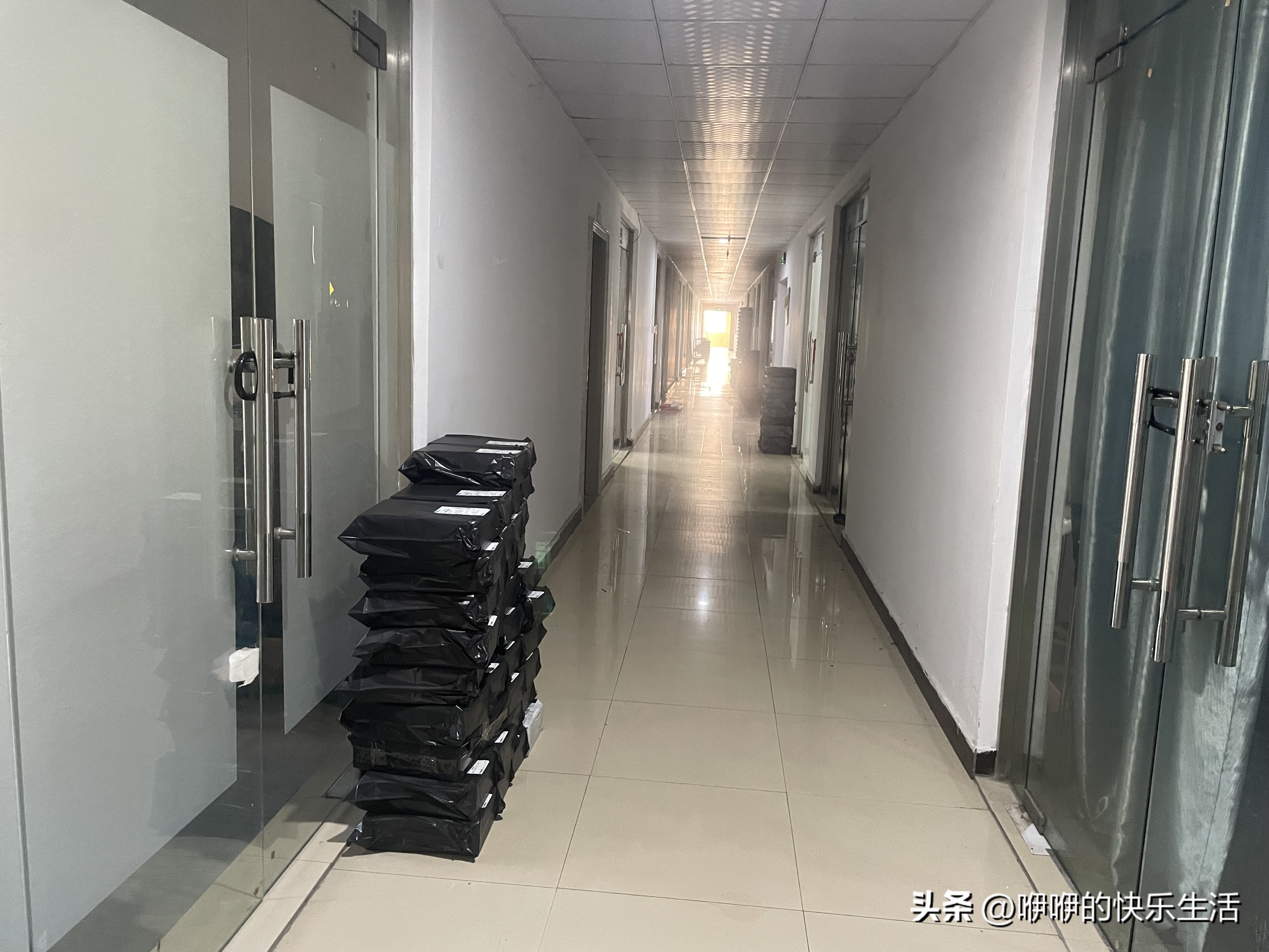 浙江农村土著是怎么挣钱盖大别野的