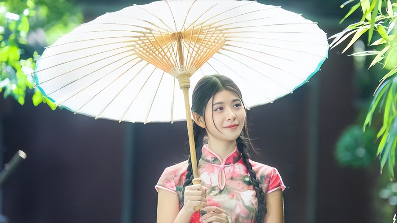 联想的技法在诗词创作中有多重要？掌握后可令意境倍增，实用无比