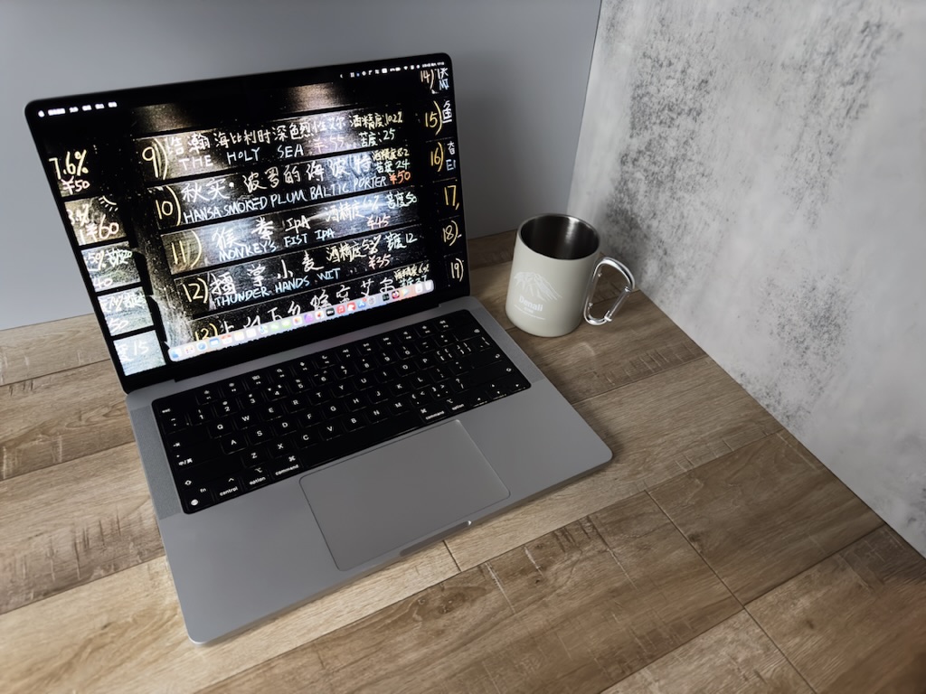 macbookpro2018现在够用吗,6年前的macbookpro性能落后吗