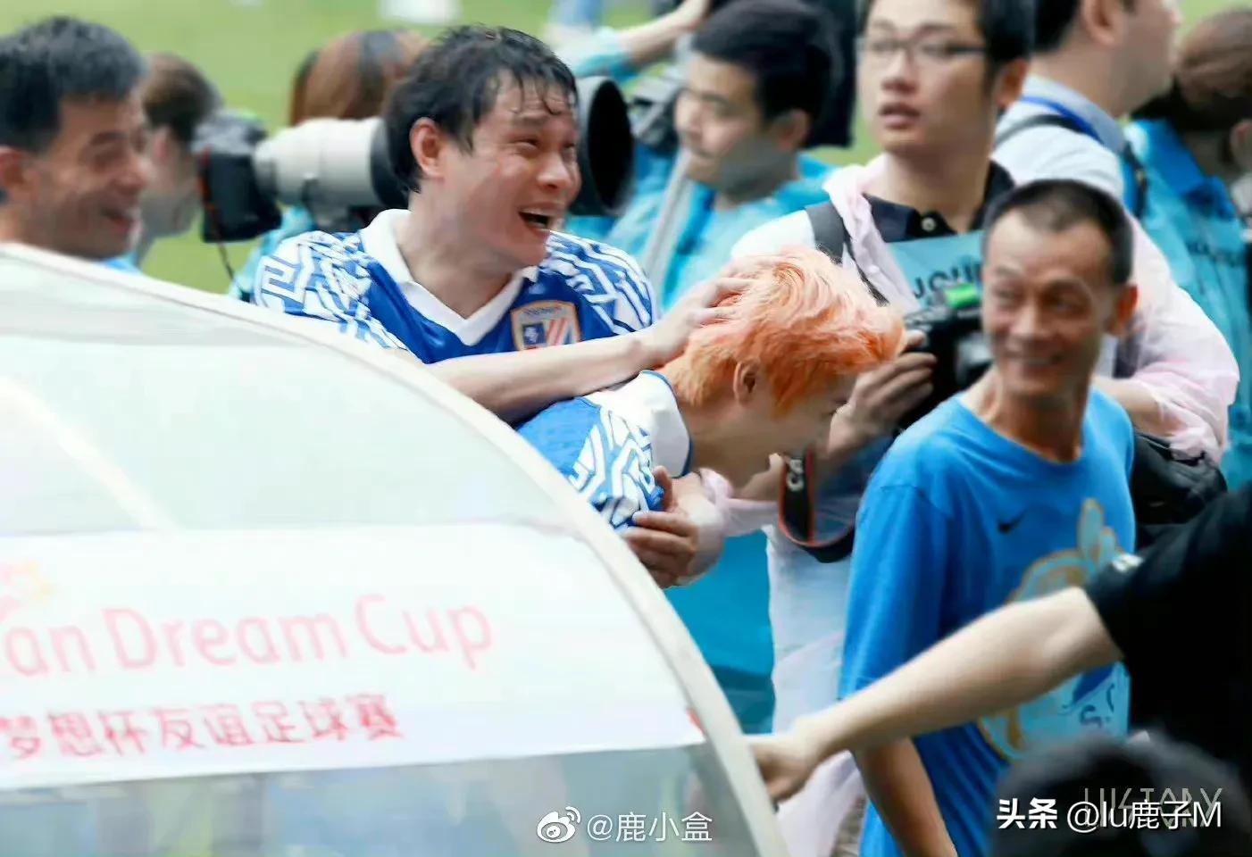 鹿晗和范志毅韩国踢球,鹿晗范志毅搭档