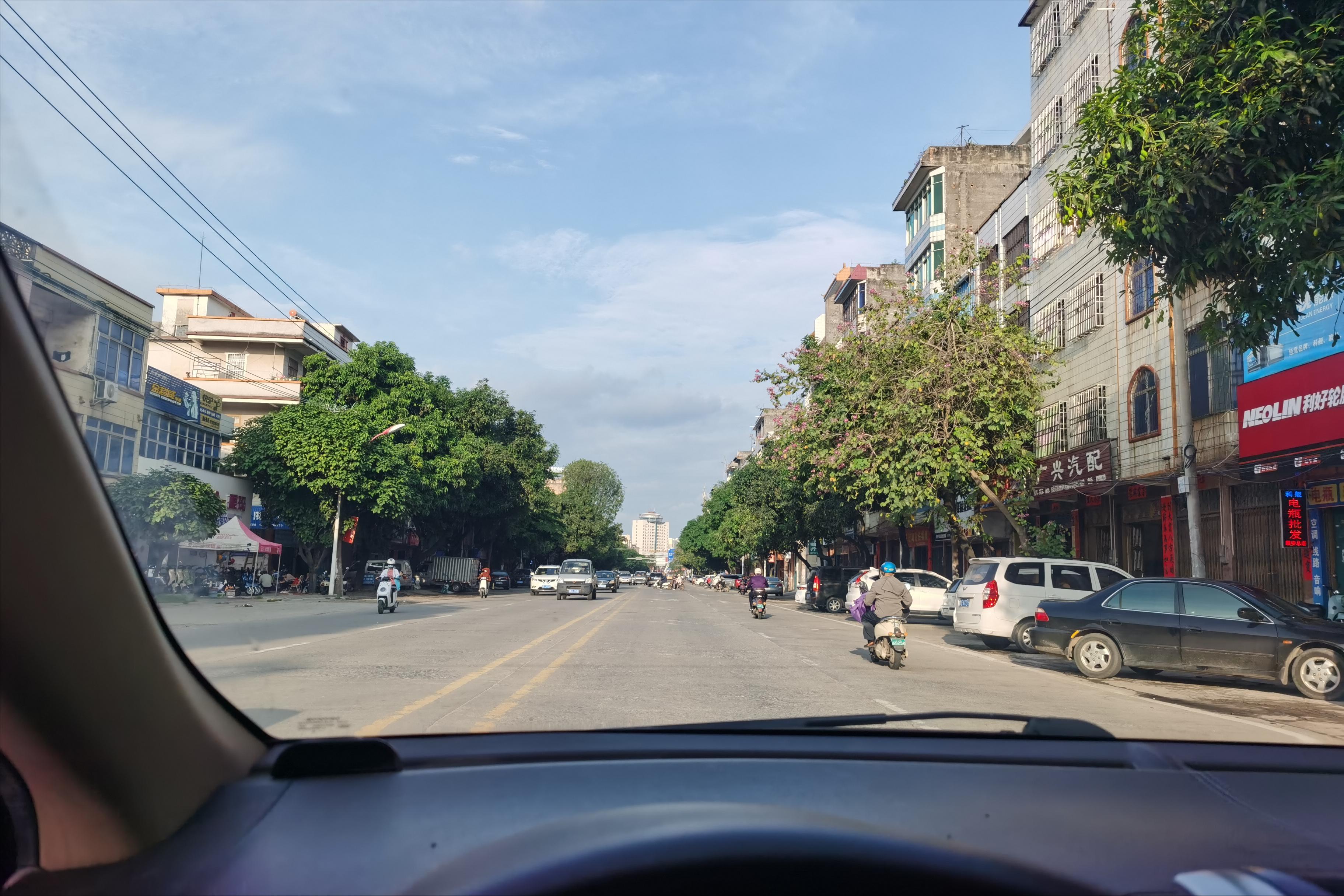 汽车百公里油耗怎样计算出来,汽车显示的百公里油耗是怎样算的