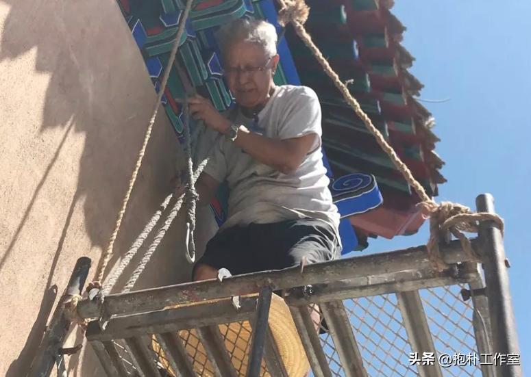 香港第一风水师：为李嘉诚大摆“风水局”，一句话让杨受成翻盘