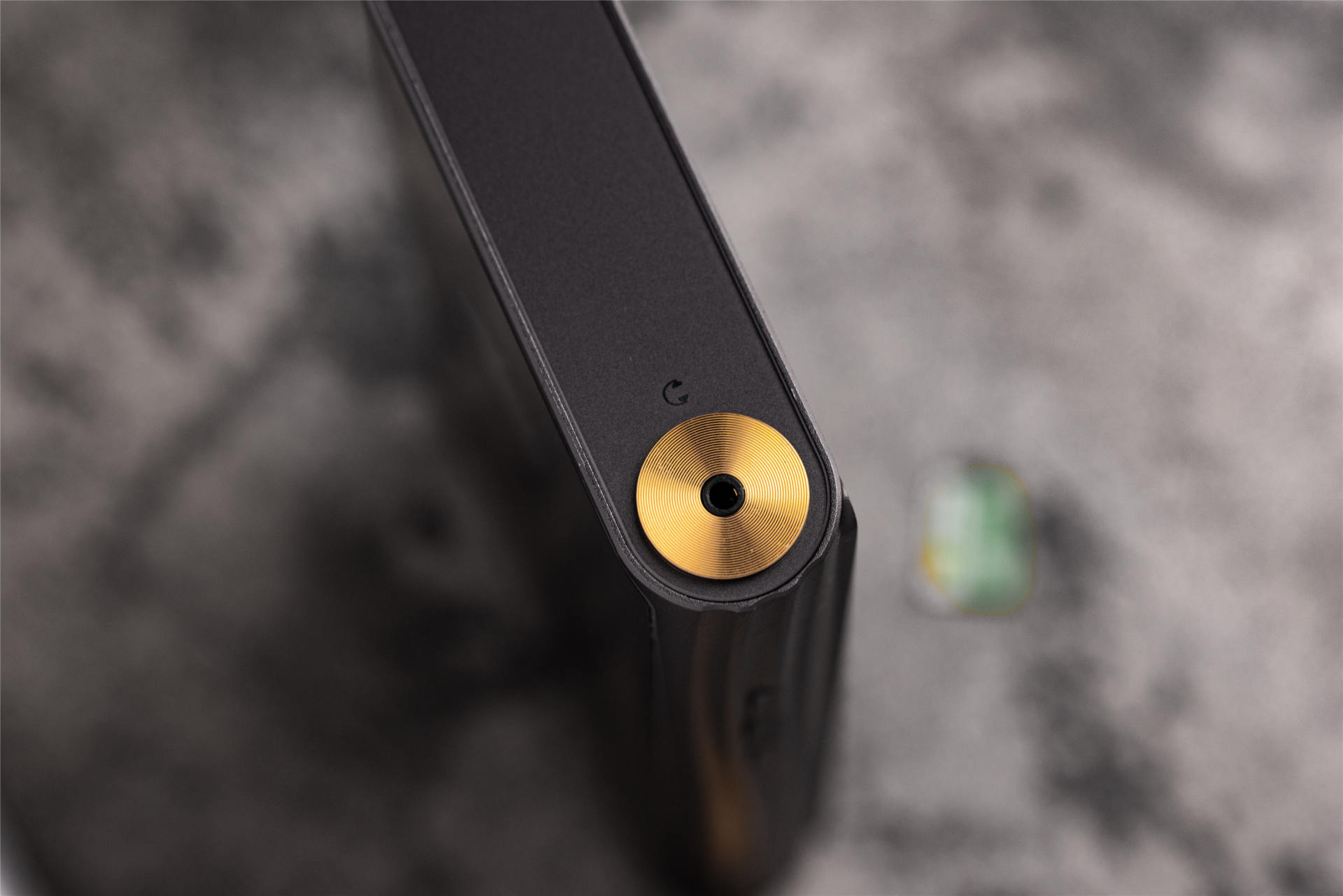 山灵m9播放器深度评测,山灵M9旗舰级便携播放器评测