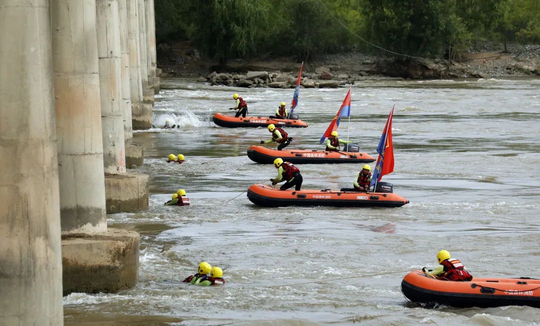 红旗漫卷西风——甘肃森林消防总队践行习总书记训词精神维护西北生态安全侧记