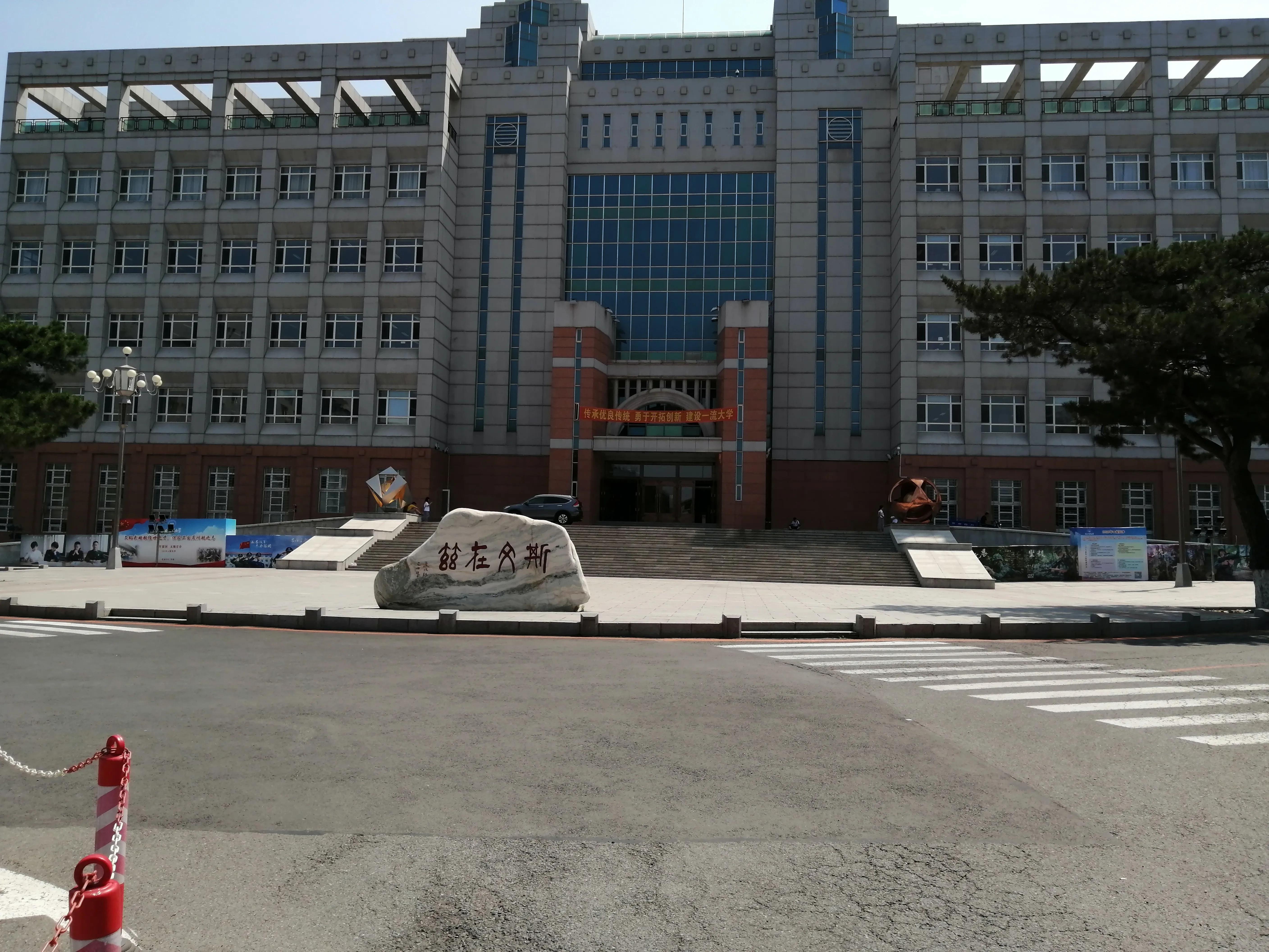 光萌荏苒，流年似水，喧嚣红尘中，撷一缕书香，享一世清欢