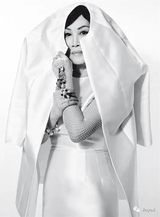 化妆与护肤|矮小的女性怎么穿显高大？