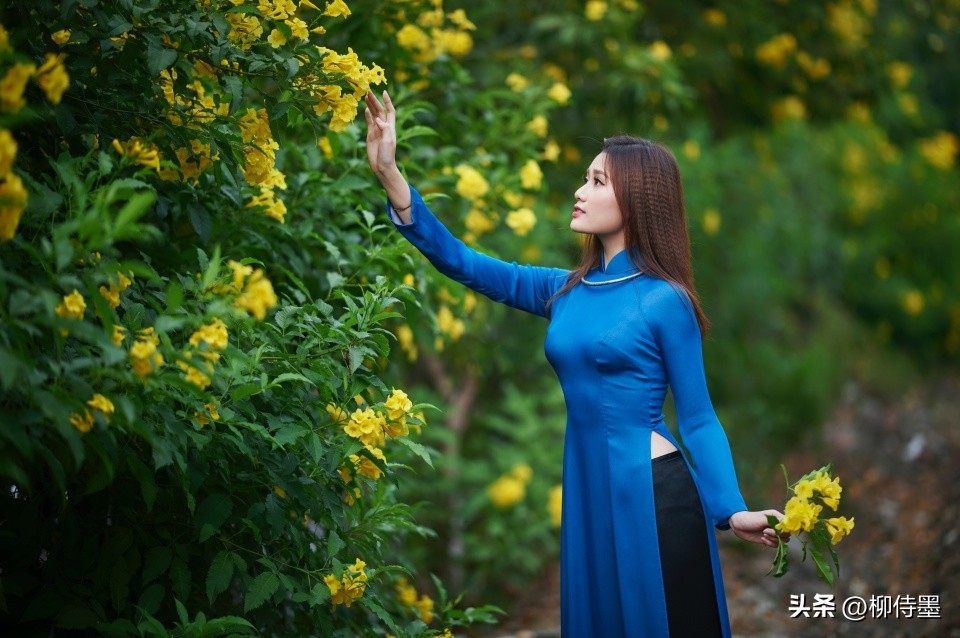 拍照时显瘦的最佳姿势,教你九个超实用的拍照显瘦的技巧
