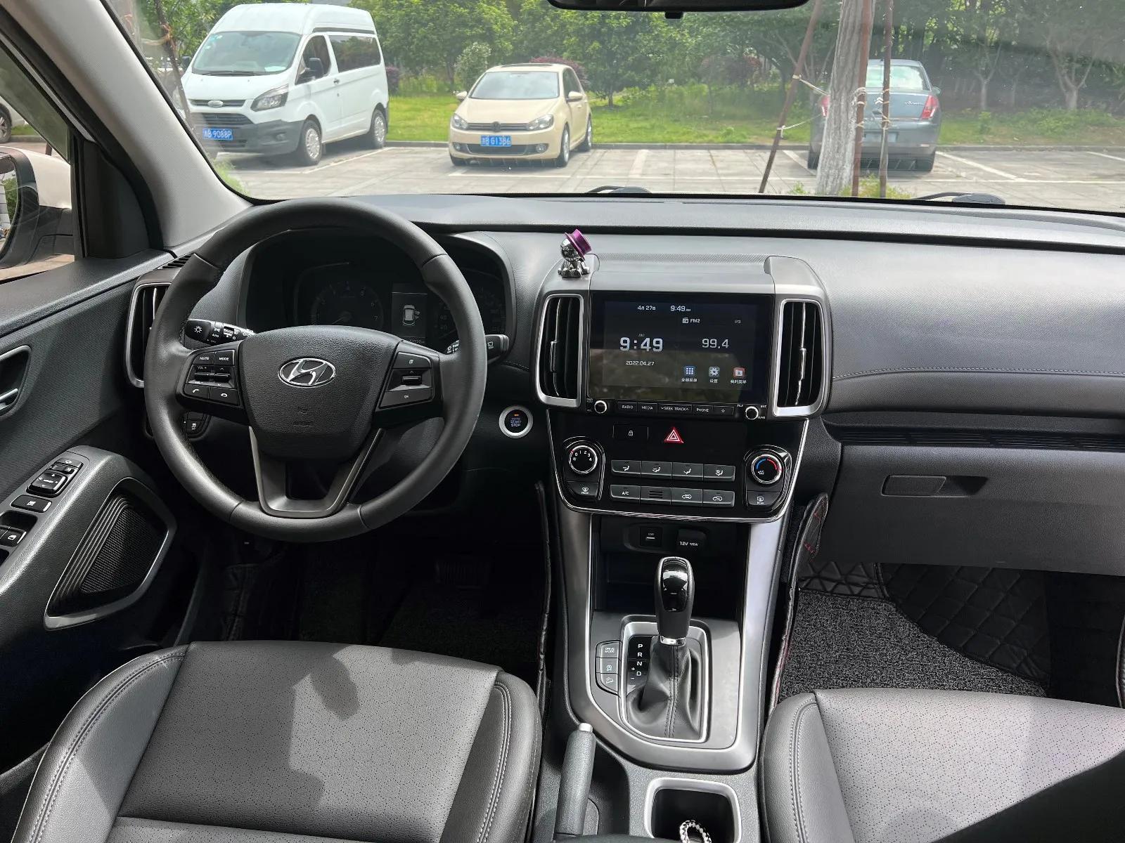 12年现代ix35,现代ix35新老款