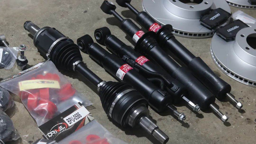 老款八十年代丰田霸道,经典丰田霸道老车翻新复活