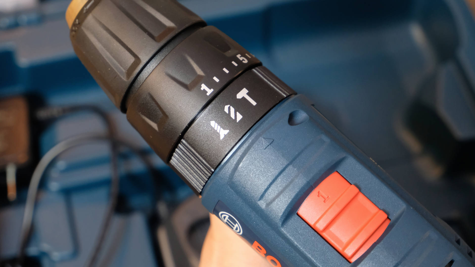 博世gsb120冲击钻套装,博世gsb120锂电钻工具箱套装