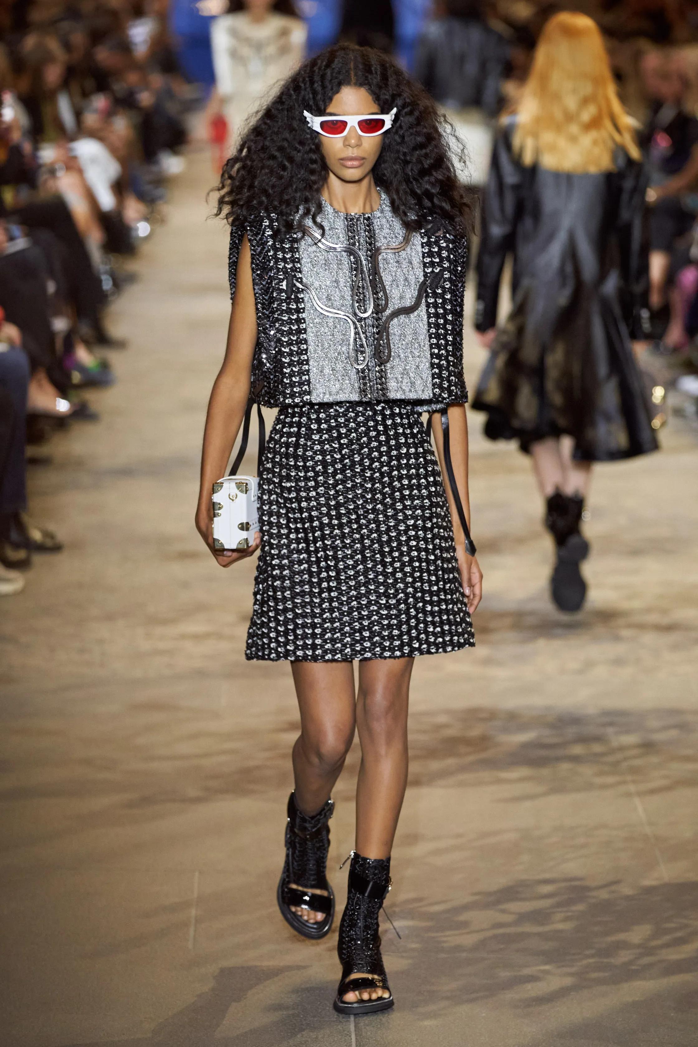 路易威登LouisVuitton面料,路易威登louisvuitton衣服的缺点