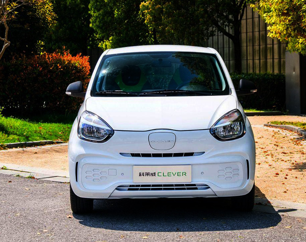 最新款的荣威三厢轿车,荣威首款国际化自主中高档轿车