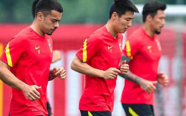 36岁中锋谭龙,谭龙35岁进国家队