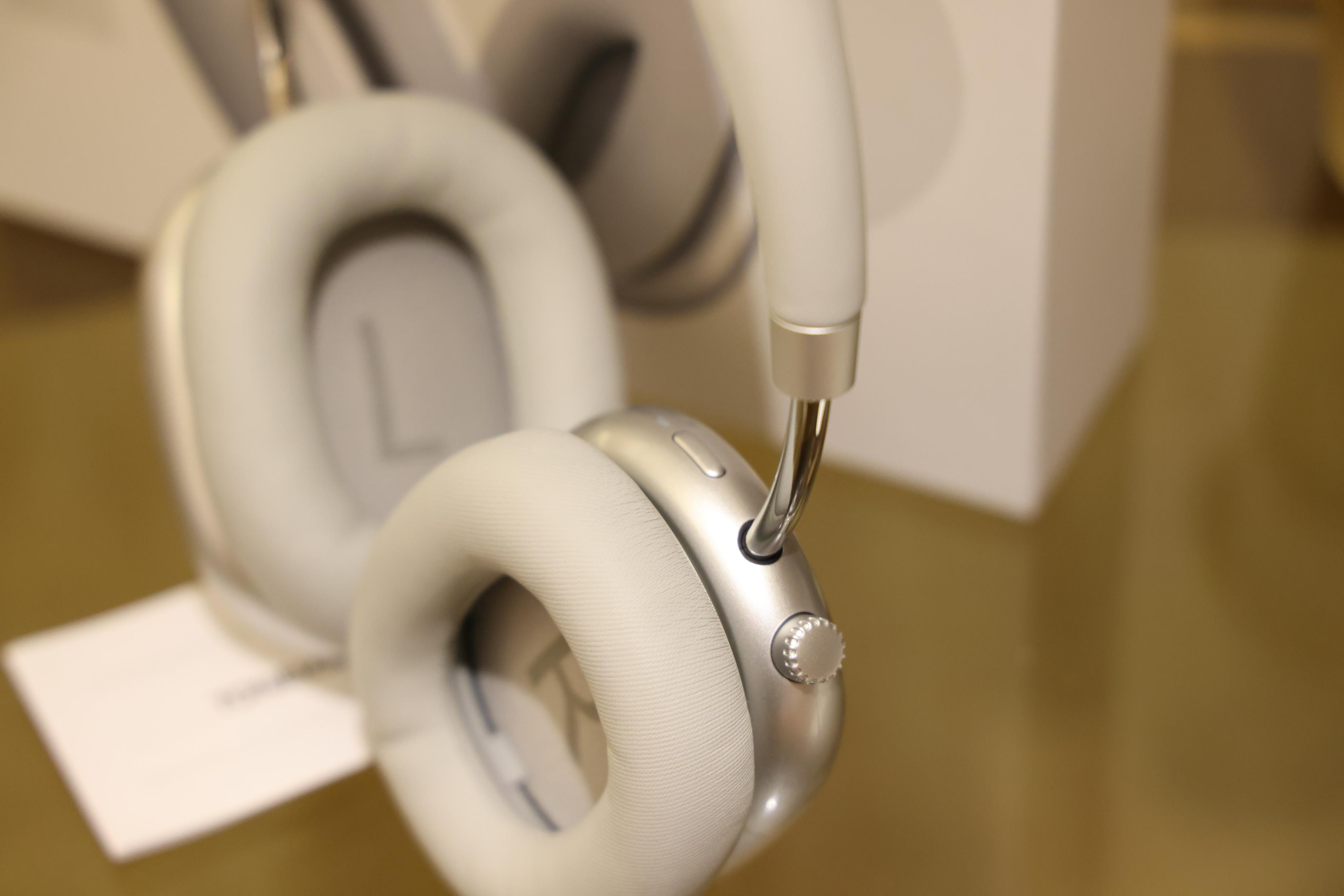 苹果头戴耳机airpods max出了几款 (苹果降噪耳机airpods promax价格)