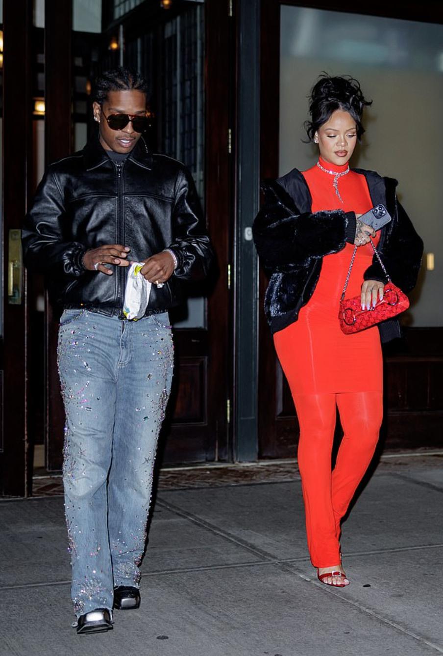 蕾哈娜露脐装,蕾哈娜穿貂