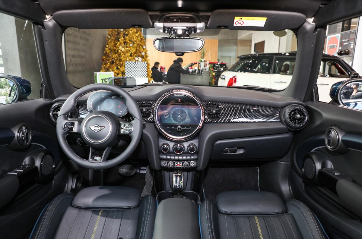 四座硬顶敞篷车推荐平民价,最值得入手的敞篷车型