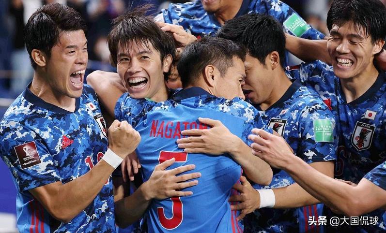 国足对吴曦的处理,日本男足击败巴拉圭黄健翔