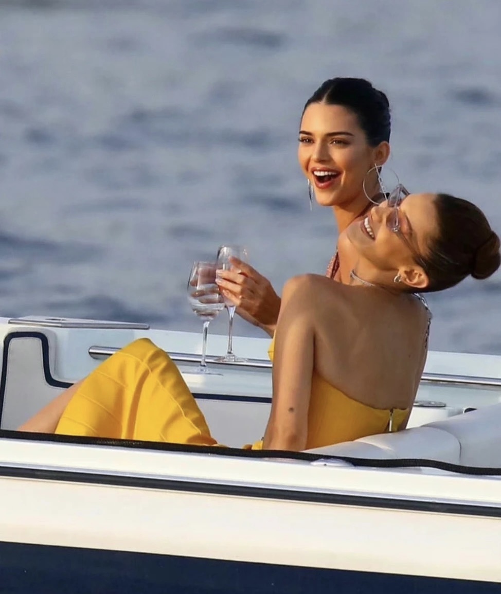 到底谁是卡戴珊家族中最富的女人,卡戴珊家族5个姐妹排名