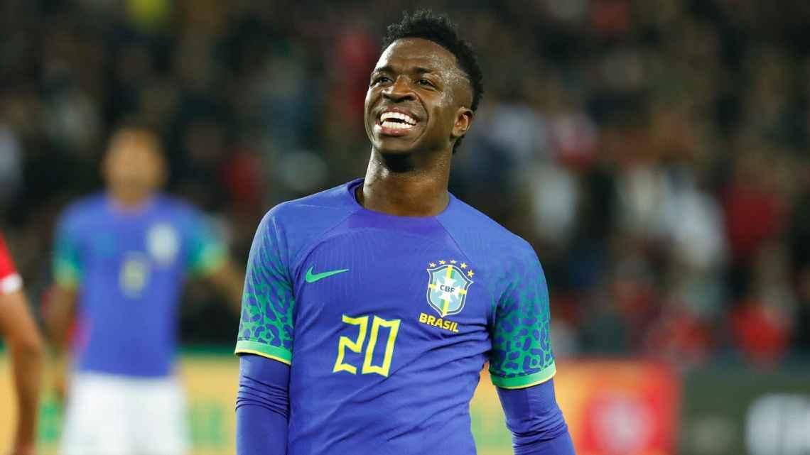 2022年世界杯球衣排名：卡塔尔的每一件球衣都被评估为加冕冠军