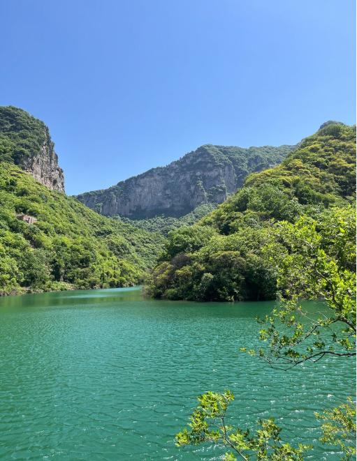 最好的风景是山里走走,最好的旅游风景在路上