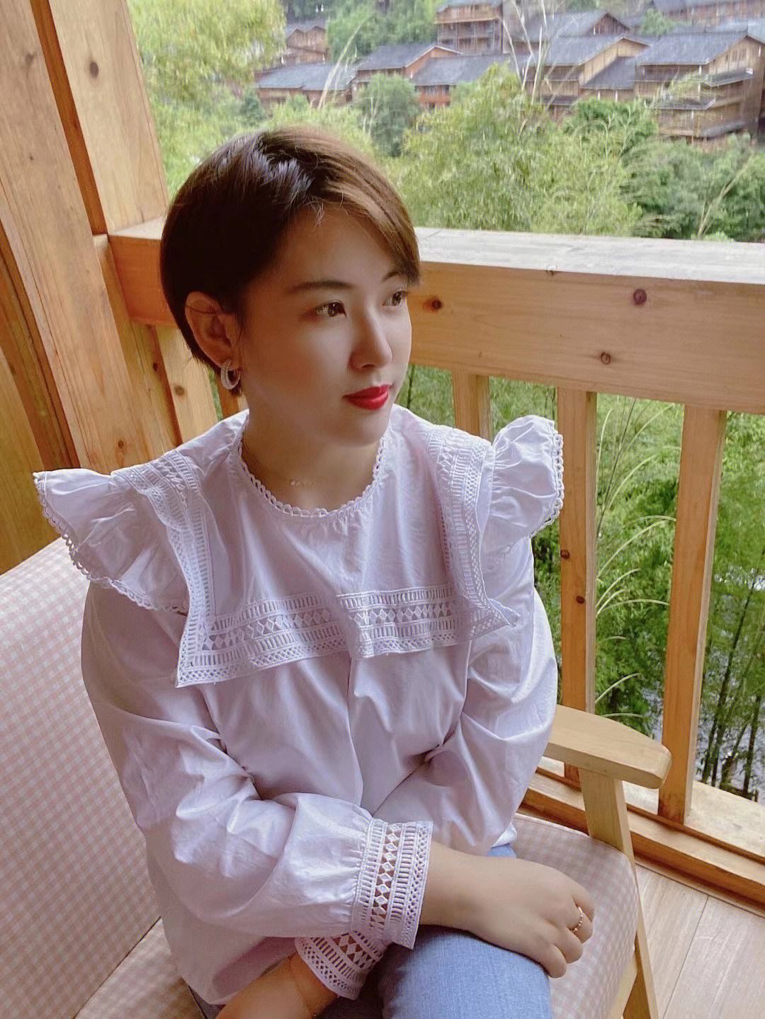 衬衫这样穿时髦又高级回头率200,试试这些高级干练的衬衫穿搭