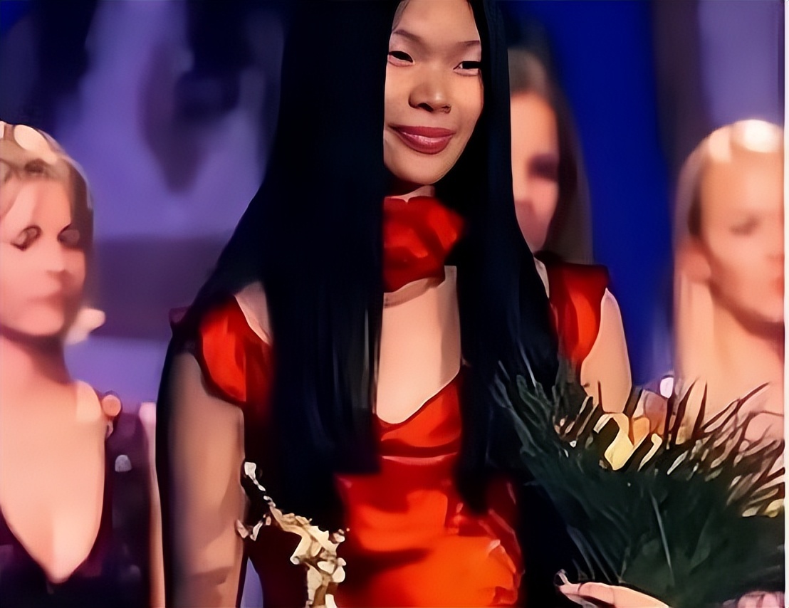 吕燕最新t台照,吕燕年轻照片