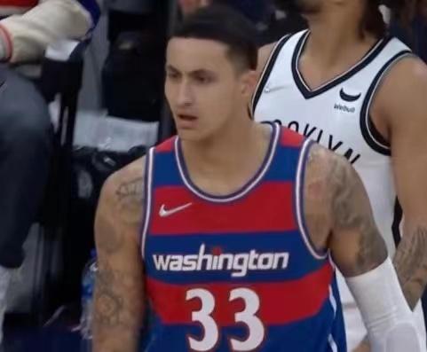 严惩裁判还球场一片清白,篮网12连胜遭公牛终结裁判