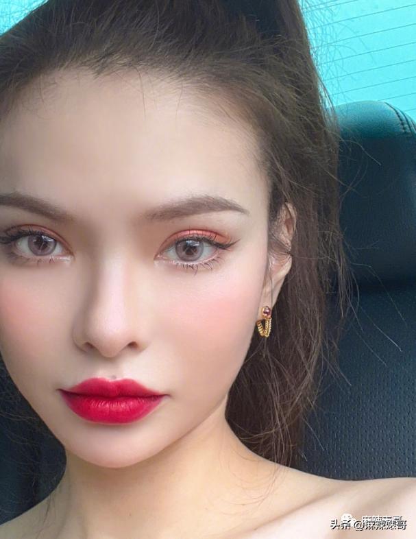 网红Naomi这3000字的小作文看得我脸红，没有羞耻心是真可怕啊